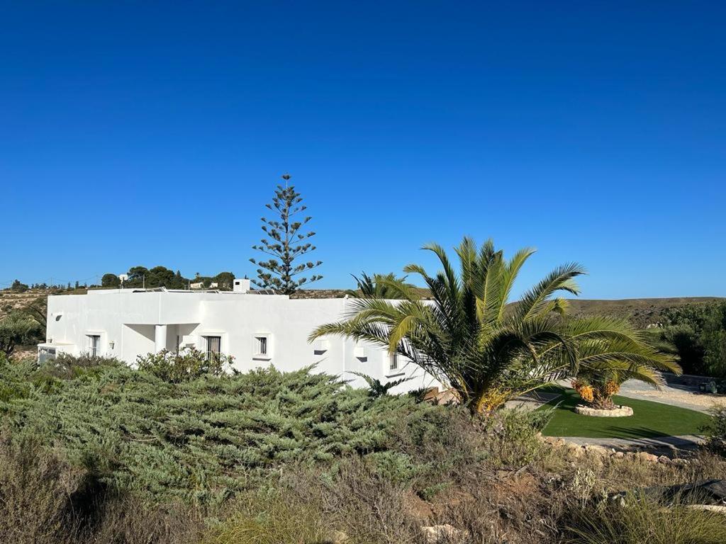 Los Palmitos Agua Amarga  Exteriör bild